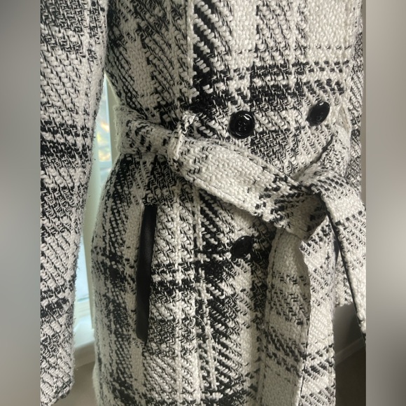 Iz Byer Black and White Trench Coat - Picture 3 of 12